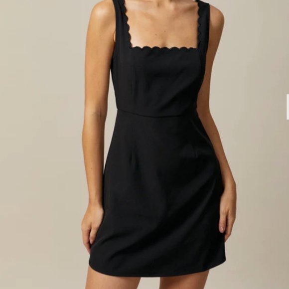 RIHOAS Dresses & Skirts - NWT / LARGE/ Black Square Neck Scalloped Mini Dress